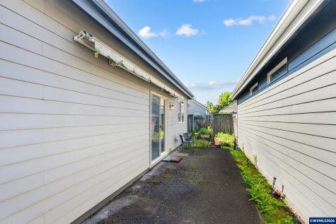 2030 Lakeland Way Eugene OR 97408