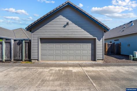 2030 Lakeland Way Eugene OR 97408
