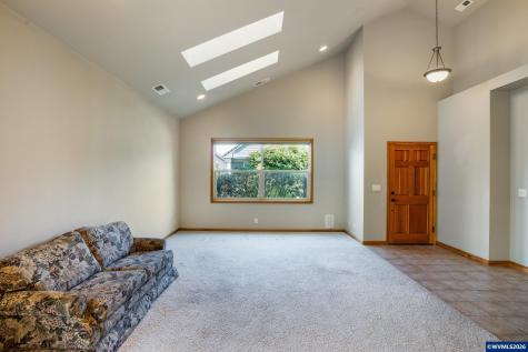 2030 Lakeland Way Eugene OR 97408