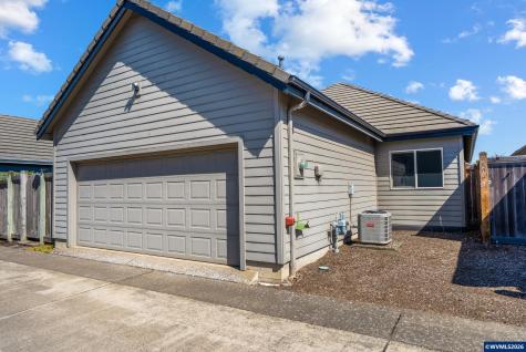 2030 Lakeland Way Eugene OR 97408