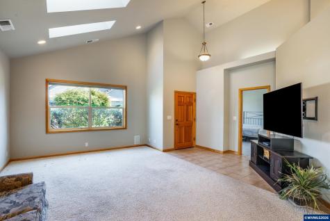 2030 Lakeland Way Eugene OR 97408