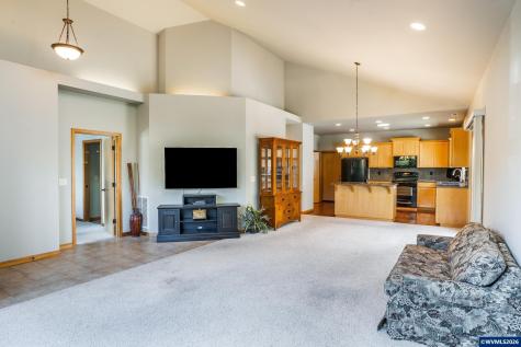 2030 Lakeland Way Eugene OR 97408
