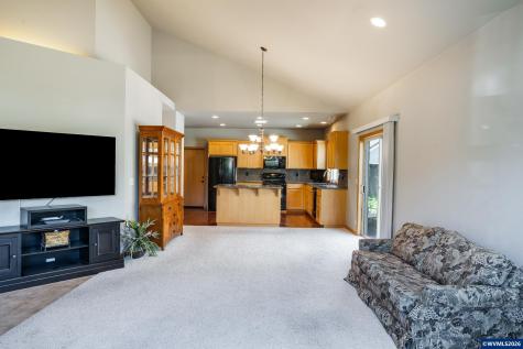 2030 Lakeland Way Eugene OR 97408