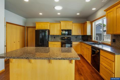 2030 Lakeland Way Eugene OR 97408