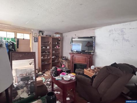 1453 Ruge Street NW Salem OR 97304