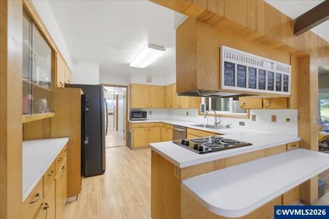 27800 Liberty Road Sweet Home OR 97386