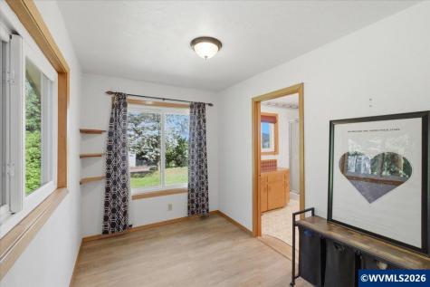 27800 Liberty Road Sweet Home OR 97386