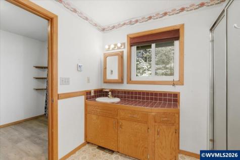 27800 Liberty Road Sweet Home OR 97386