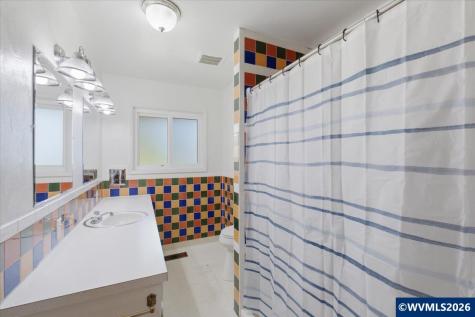 27800 Liberty Road Sweet Home OR 97386