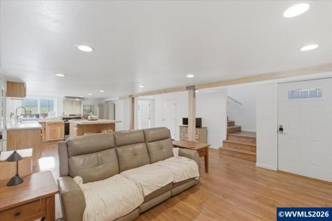 27800 Liberty Road Sweet Home OR 97386