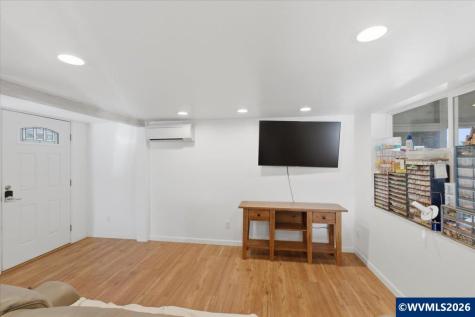 27800 Liberty Road Sweet Home OR 97386