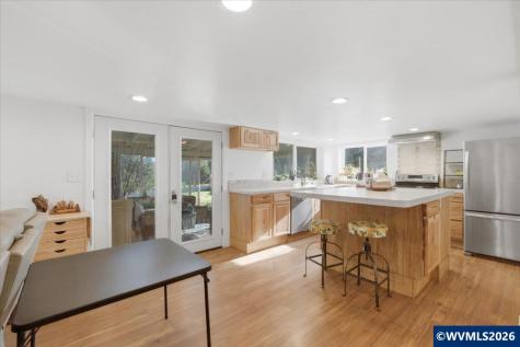 27800 Liberty Road Sweet Home OR 97386
