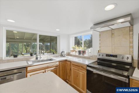 27800 Liberty Road Sweet Home OR 97386