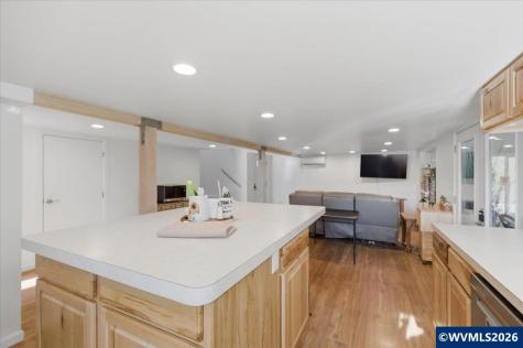 27800 Liberty Road Sweet Home OR 97386