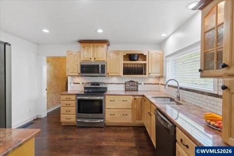 204 N 3rd Street Jefferson OR 97352