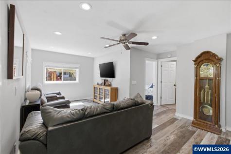 204 N 3rd Street Jefferson OR 97352