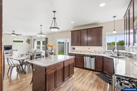776 Park Place S Monmouth OR 97361