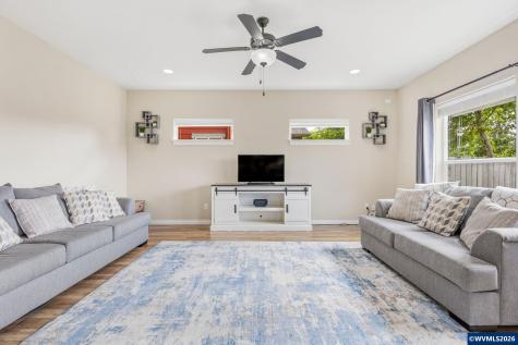 776 Park Place S Monmouth OR 97361