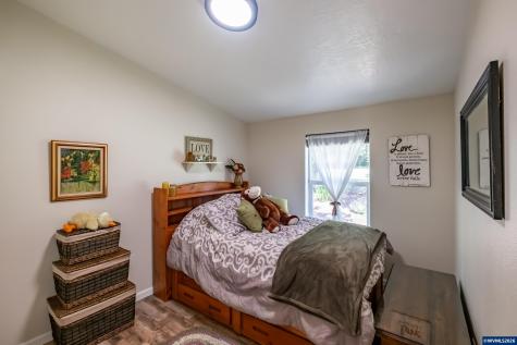 7570 Olney Street SE Salem OR 97317
