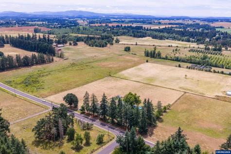 7570 Olney Street SE Salem OR 97317