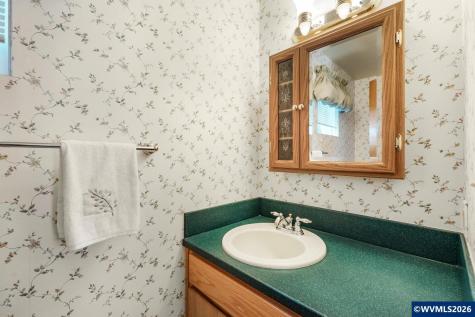 2225 W 28th Avenue Eugene OR 97405-0000