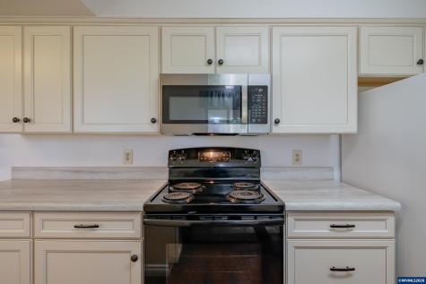 474 E Clackamas Circle Woodburn OR 97071