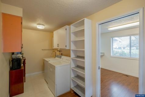 474 E Clackamas Circle Woodburn OR 97071