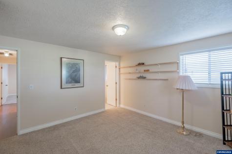 474 E Clackamas Circle Woodburn OR 97071