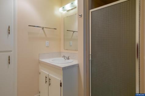 474 E Clackamas Circle Woodburn OR 97071