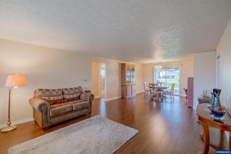 474 E Clackamas Circle Woodburn OR 97071