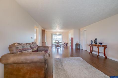 474 E Clackamas Circle Woodburn OR 97071