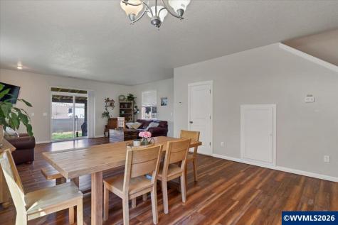 1305 Glacier View Street SE Salem OR 97317