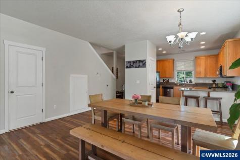 1305 Glacier View Street SE Salem OR 97317