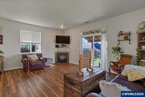 1305 Glacier View Street SE Salem OR 97317