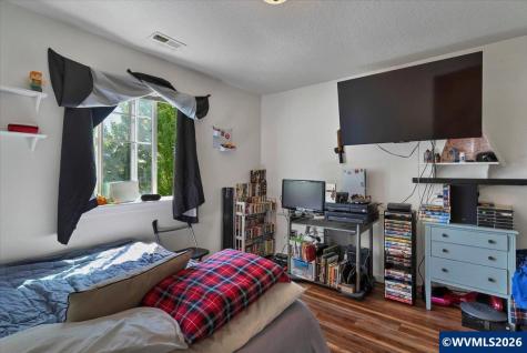 1305 Glacier View Street SE Salem OR 97317