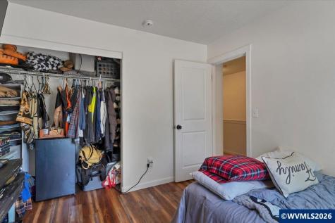 1305 Glacier View Street SE Salem OR 97317