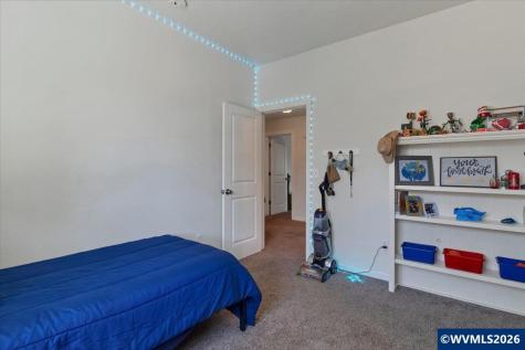 1305 Glacier View Street SE Salem OR 97317