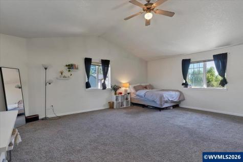 1305 Glacier View Street SE Salem OR 97317