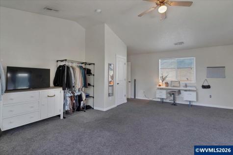 1305 Glacier View Street SE Salem OR 97317