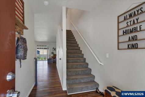 1305 Glacier View Street SE Salem OR 97317