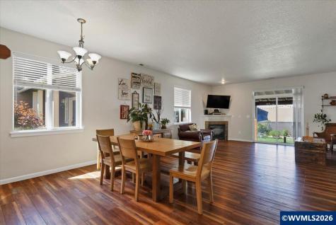 1305 Glacier View Street SE Salem OR 97317