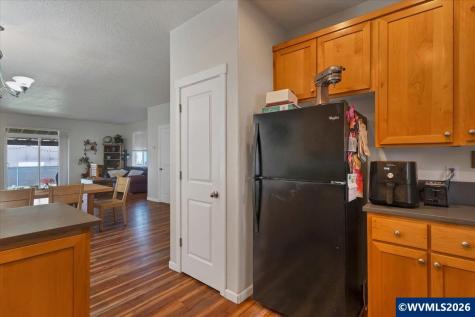 1305 Glacier View Street SE Salem OR 97317