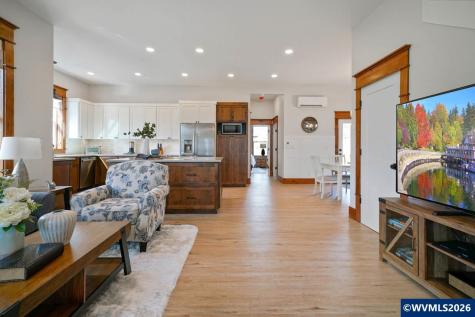 46 Walnut Street Independence OR 97351