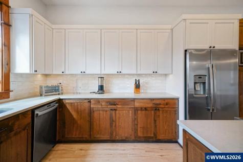 46 Walnut Street Independence OR 97351