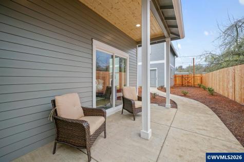 46 Walnut Street Independence OR 97351