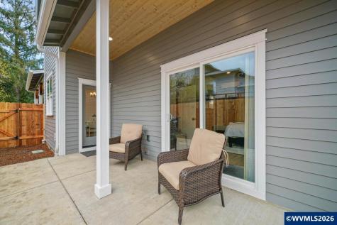 46 Walnut Street Independence OR 97351