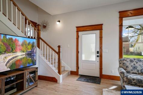 46 Walnut Street Independence OR 97351