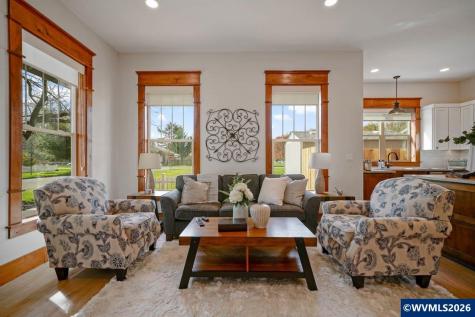46 Walnut Street Independence OR 97351