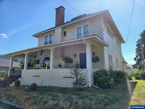 329 S 1st Avenue Mill City OR 97360