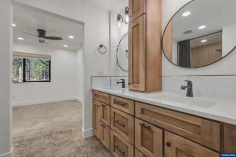 2507 Rohlfing Circle La Pine OR 97739